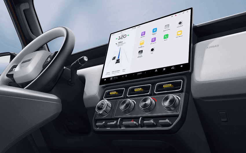 Driver-focused cockpit